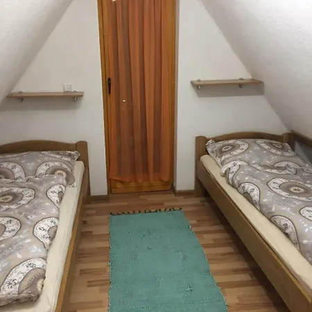 Vikendica Raj * Travnik