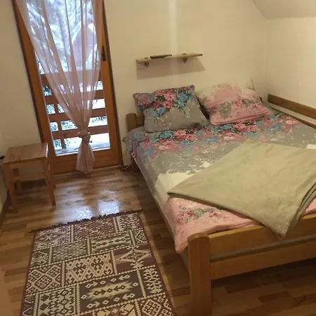 Vikendica Raj * Travnik