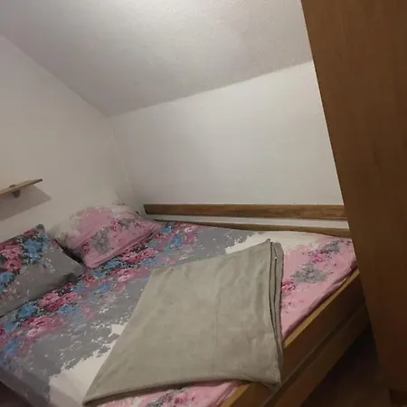 Semesterbostad Vikendica Raj *